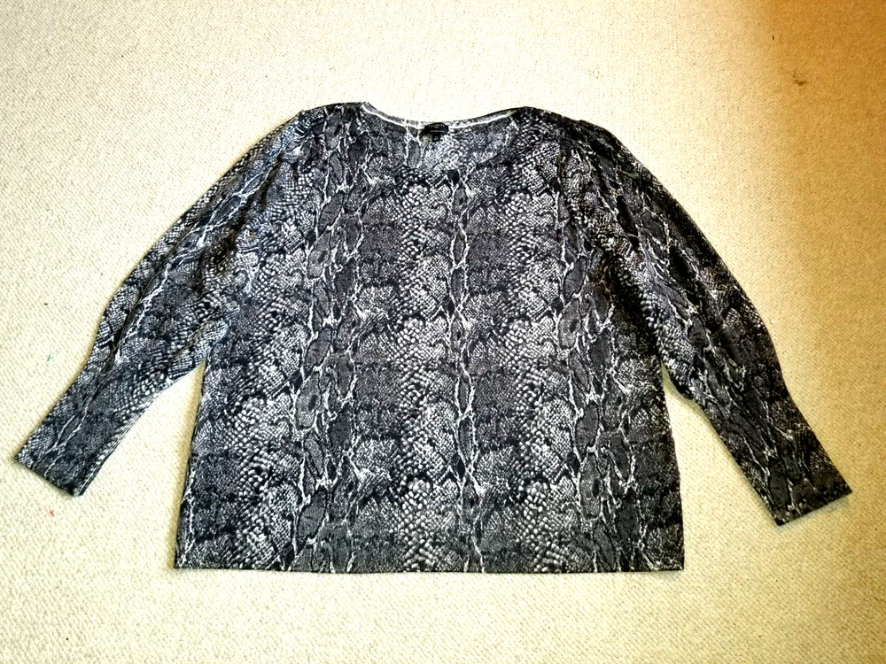 Womens Sweater-TALBOTS-black/white/grey snake print "Pure Merino Wool" ls-2X